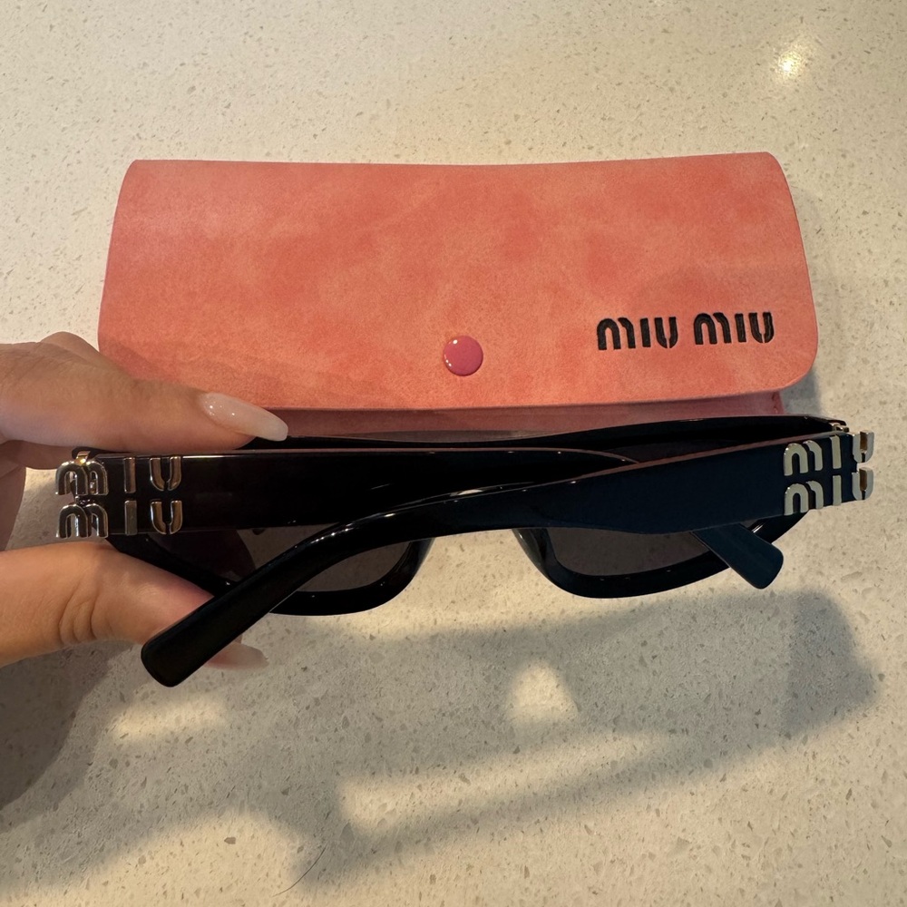 MIU MIU sunglasses